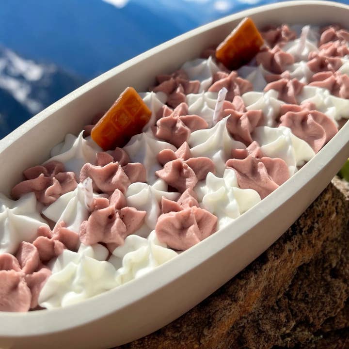 SWISS CHOCOLATE ATHENA CANDLE for wholesale by Naturaldreams8