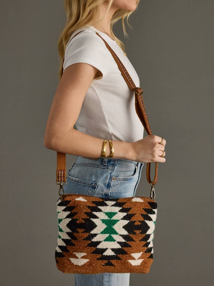 Marron, Noir, Vert & Blanc Western Bandoulière pour la vente par Panache Apparel Co.