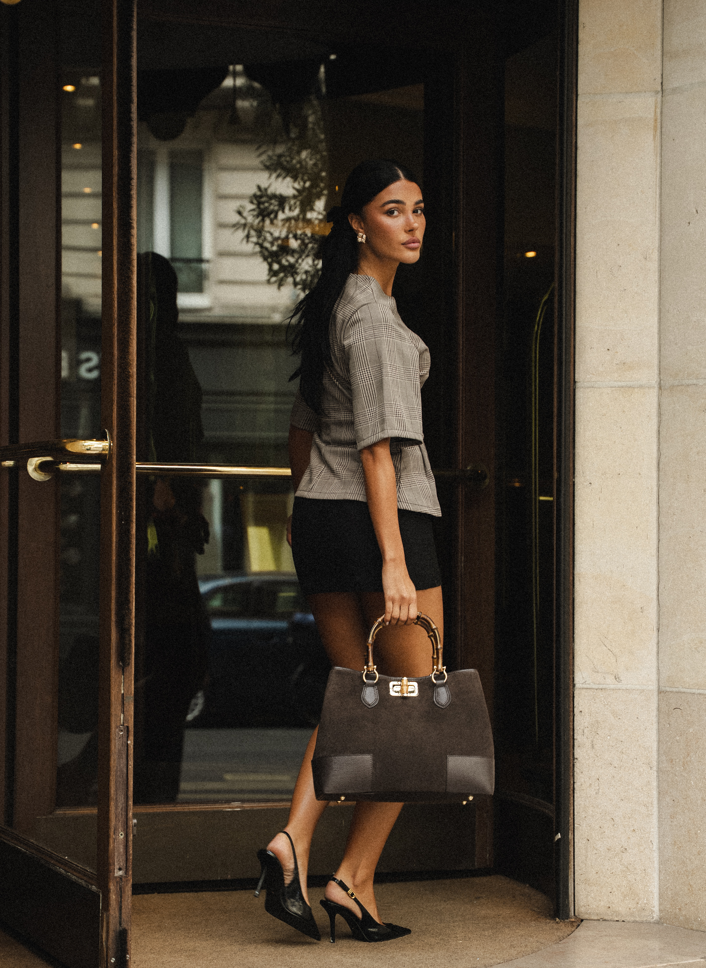 Voemièn – wholesale Top handle bag – women's – Bamboo Babe Bag in Dark Brown Suede and Leather7