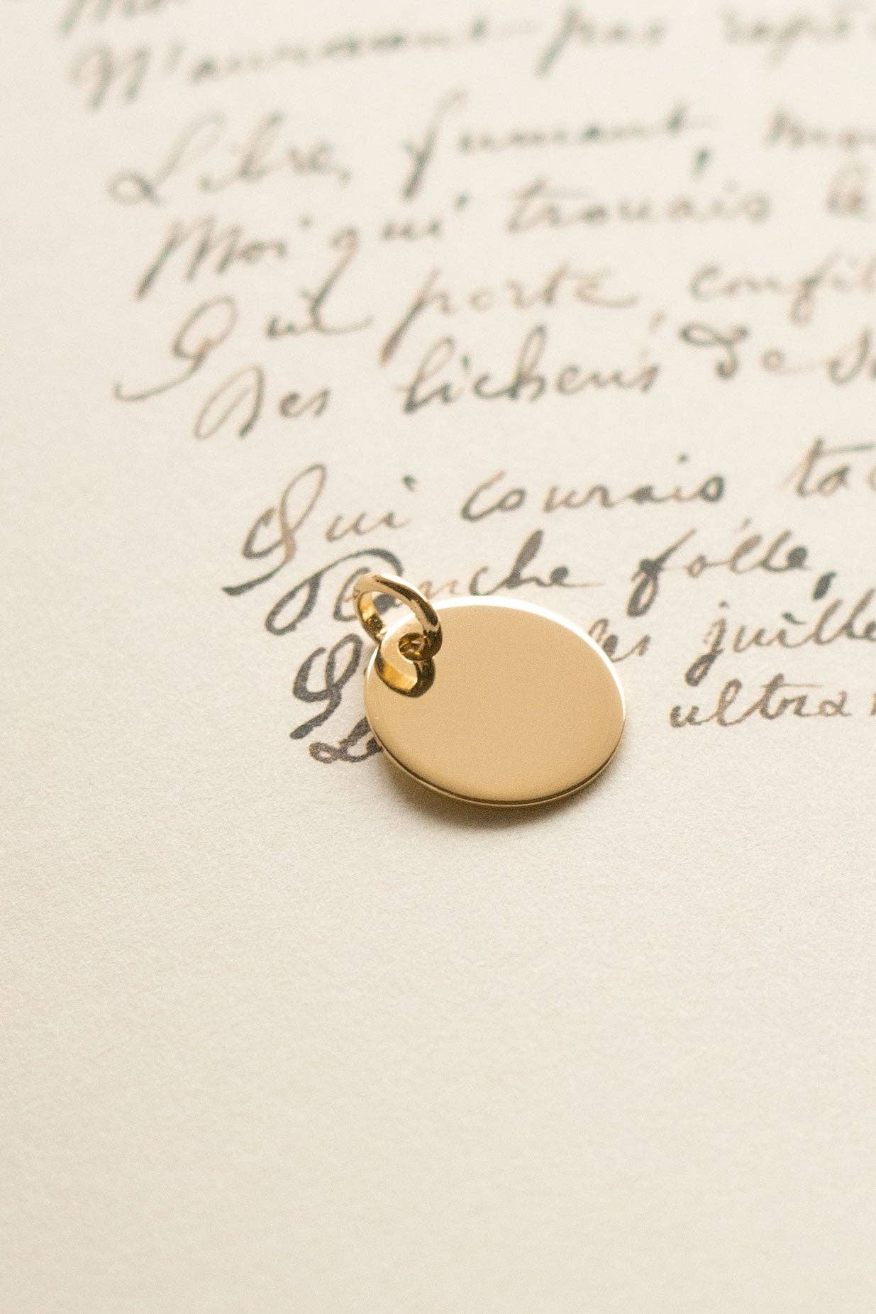 SIKA BIJOUX - Wholesale Individual Charm/Pendant - Elizabeth Engravable Medal - Gold Plated - 15mm0