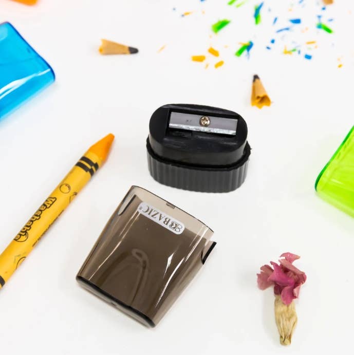 USA HomeMax – wholesale Crayons – Child & baby – Remi Sharpener w/ Receptacle3