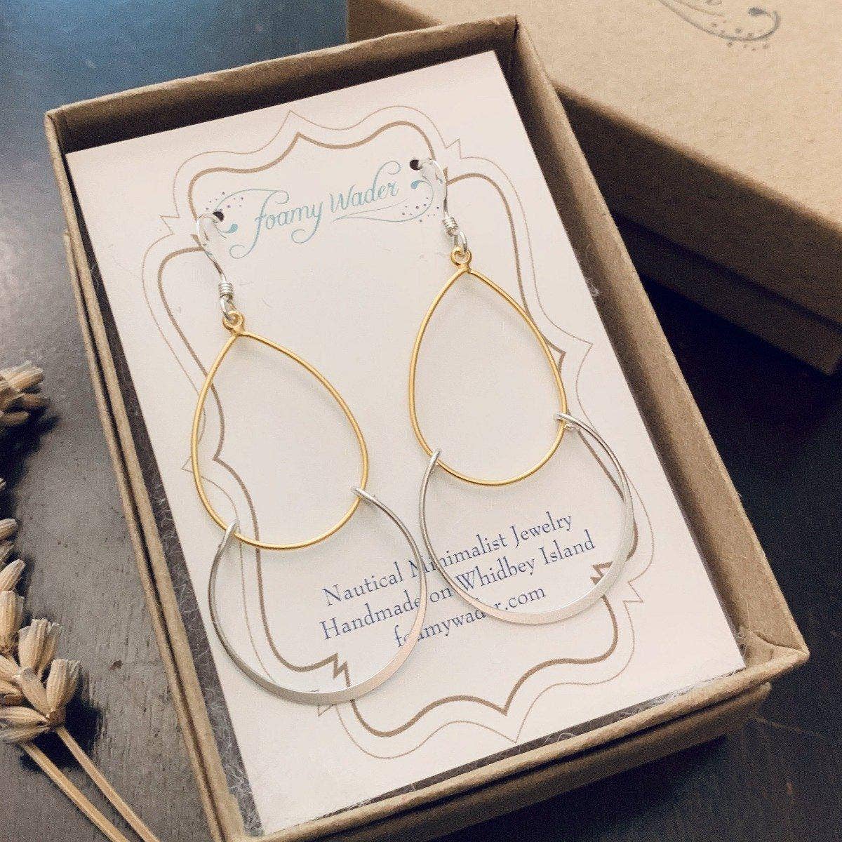Foamy Wader – Großhandel Ohrhänger – Serena Earrings — Hängeohrringe in Tropfenform und Halbmond9
