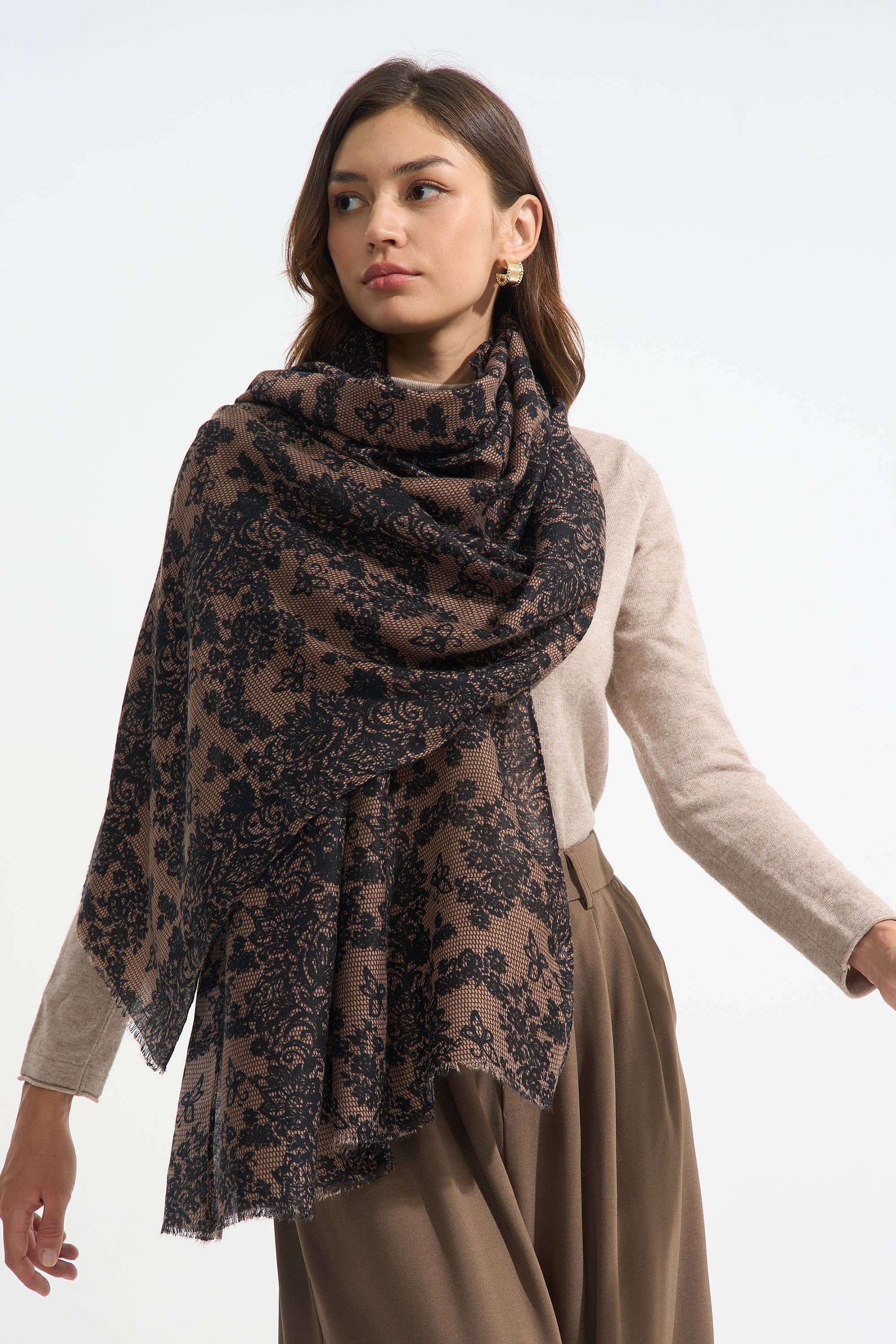 PHANIE MODE - Wholesale Scarf - Women's - E-09379 Lace print scarf1