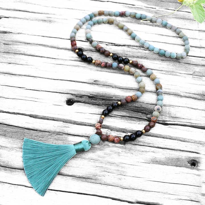Amazonit, Schwarzer Onyx und Roter Howlith Mala Halskette - Balance & Schutz für den Großhandel von Harmony Mala