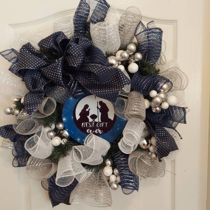 Tolles Geschenk aller Zeiten Krippen-Deko-Netzkranz für den Großhandel von An Array of Wreaths, LLC