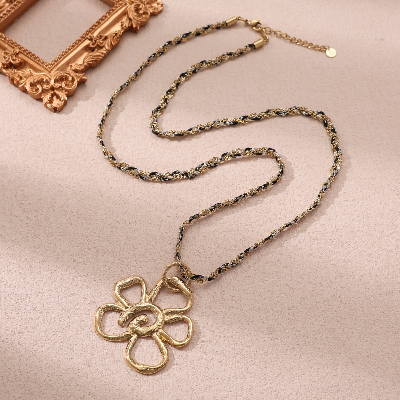 KALISTA - Wholesale Pendant/Charm Necklace - Flora Necklace0