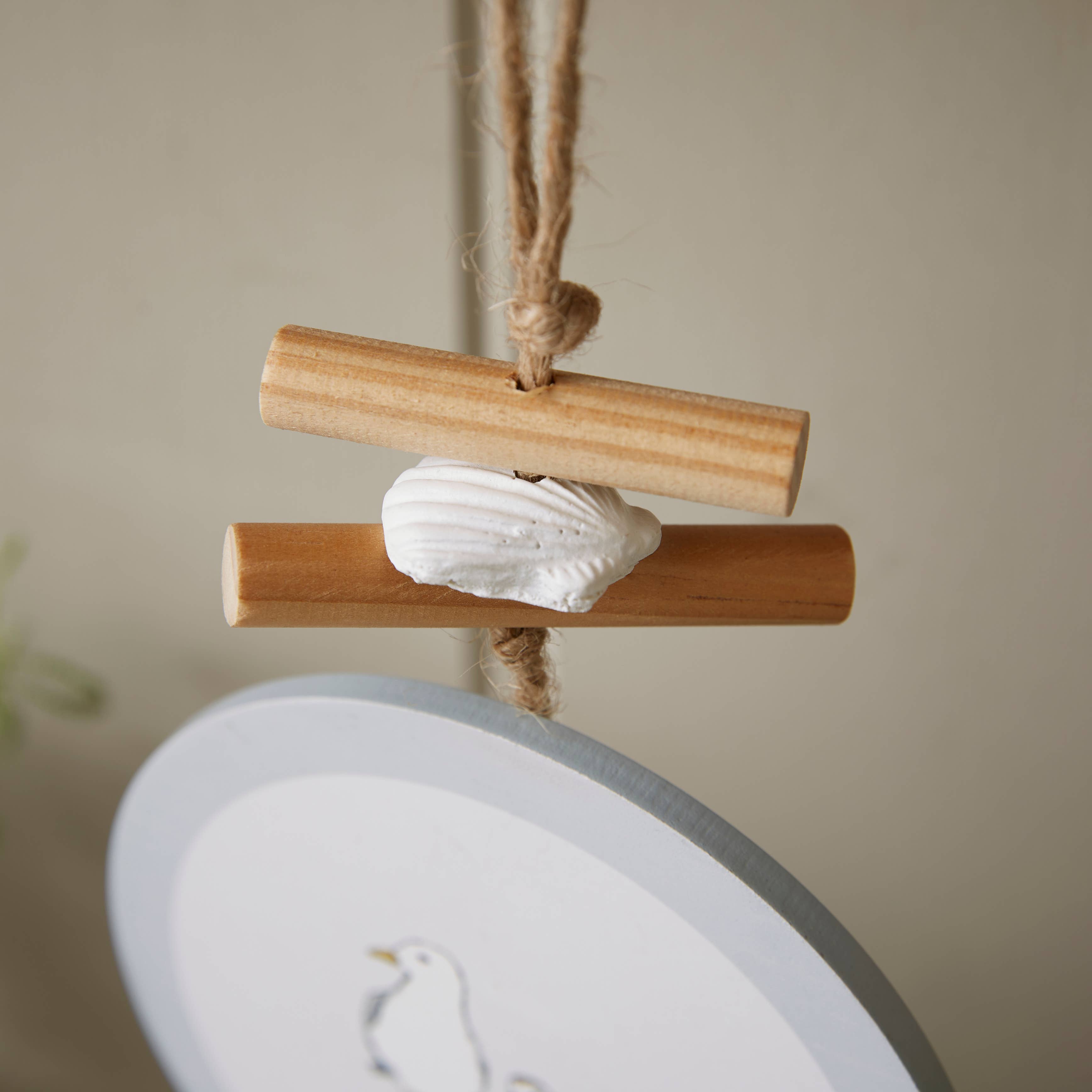 Blue Plaque - Round Driftwood/Shells Coastal Birds for wholesale on Faire0