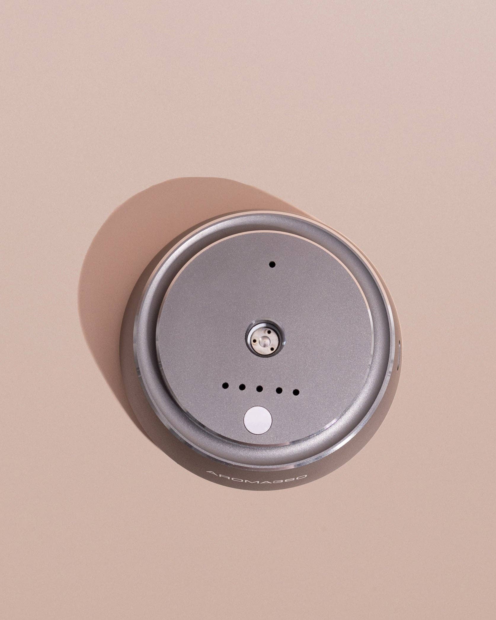 Aroma360 - Wholesale Car Freshener - Unisex - Smart Car Diffuser1