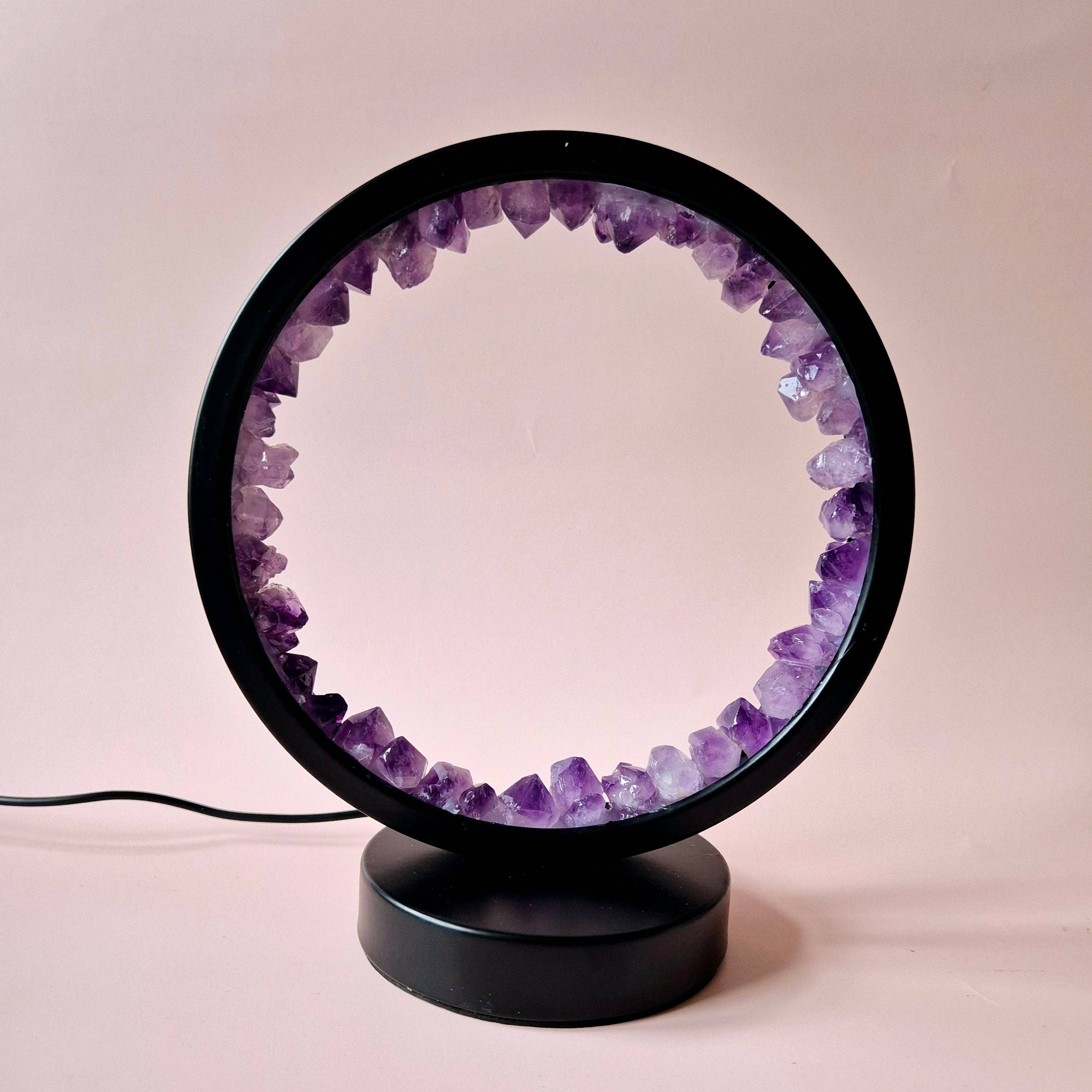 Moonlight Gemstones - Vente Lampes d'appoint/de bureau - Lampe en pierre précieuse ronde en améthyste – Différents modes - Inclus avec connexion USB1