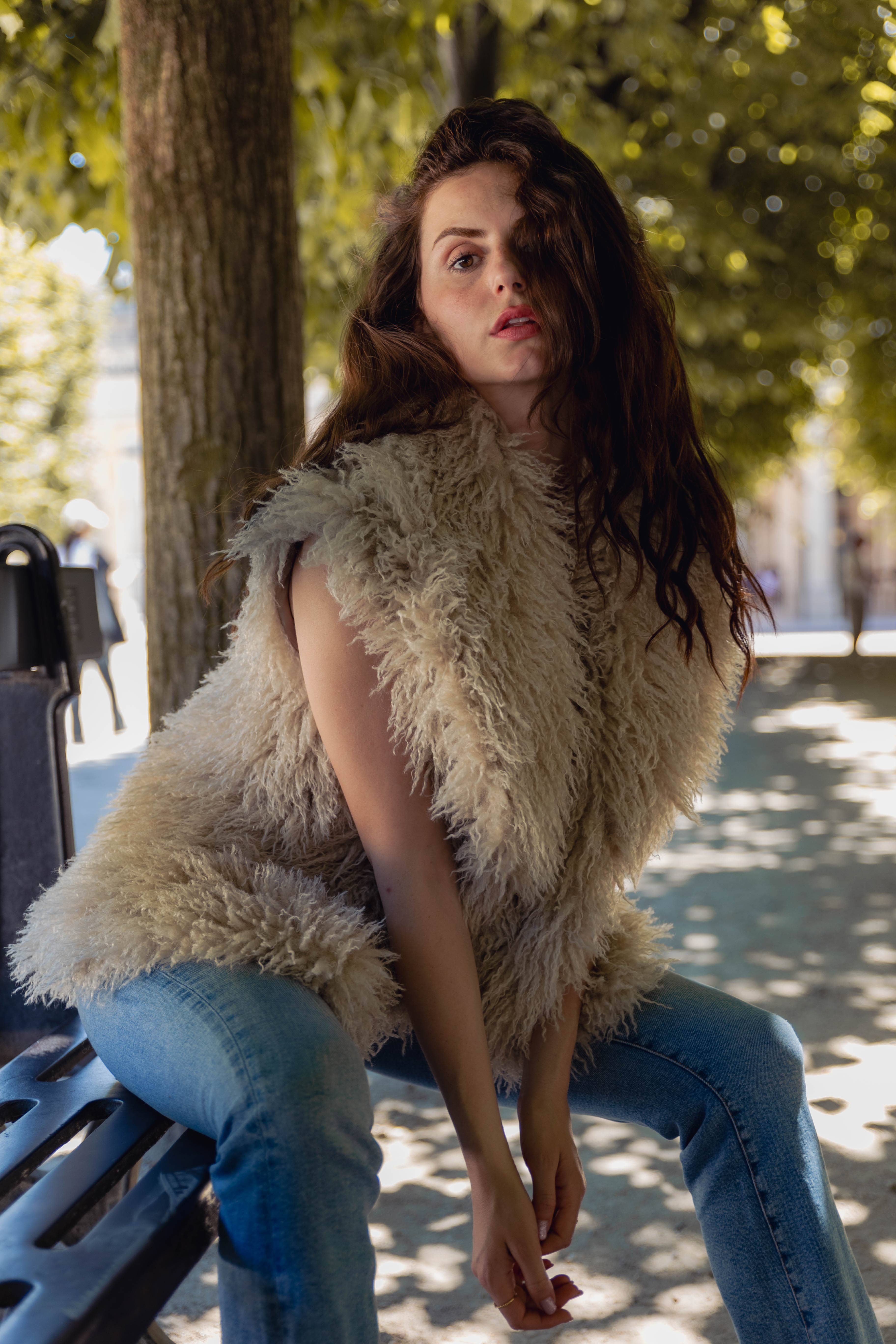 KZELL PARIS - Wholesale Outerwear Vest - Women's - SLEEVELESS VEST IN FAUX SHEEPSKIN FUR15