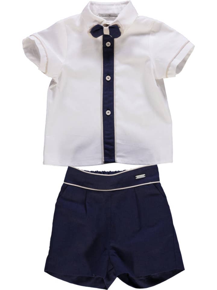 Hemdset mit Fliege und dunkelblauer Shorts für den Großhandel von Piccola Speranza