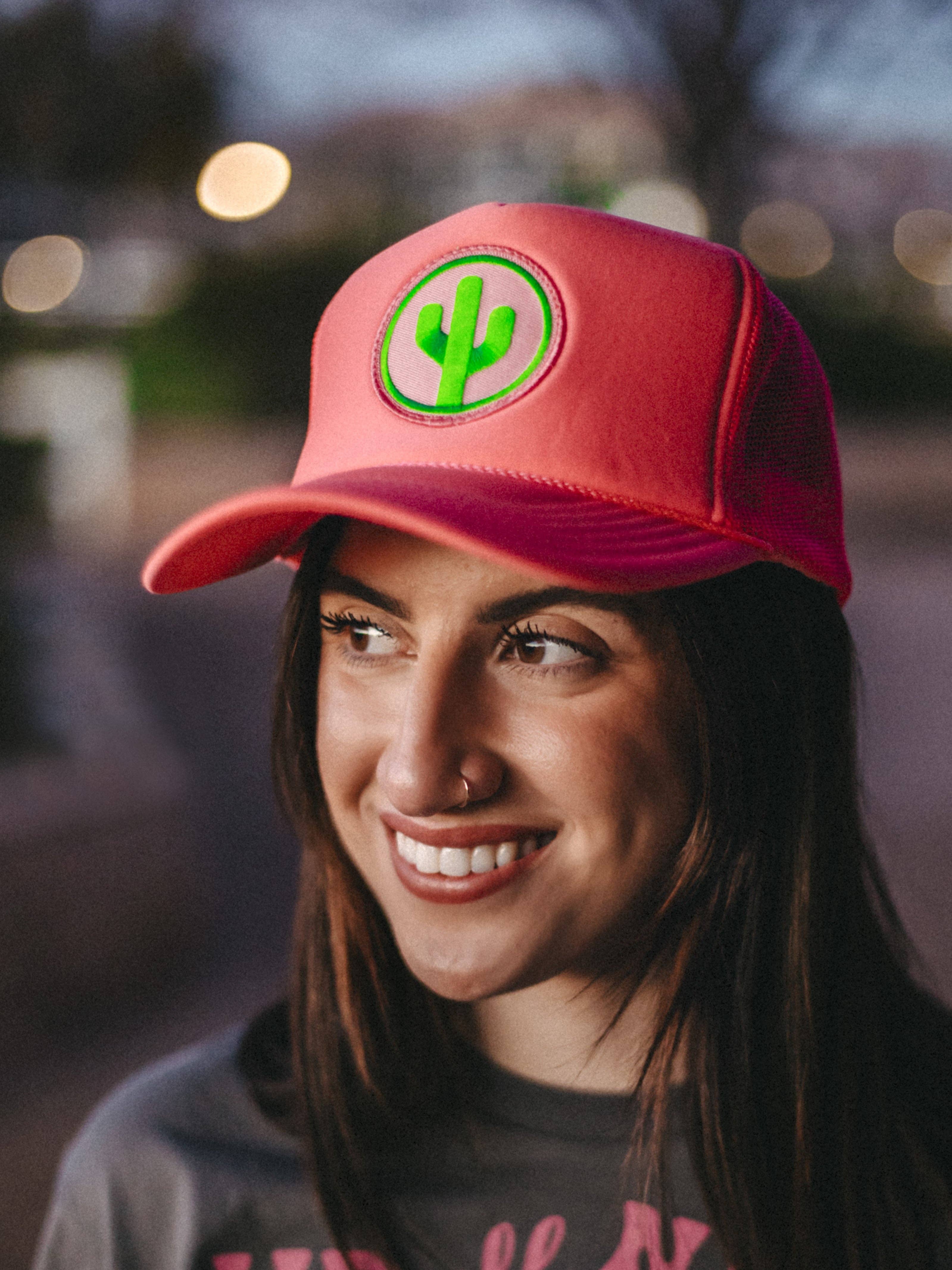 Iconic Arizona - Wholesale Trucker Hat - Unisex - Simple Saguaro Big Pink Foamy Trucker1