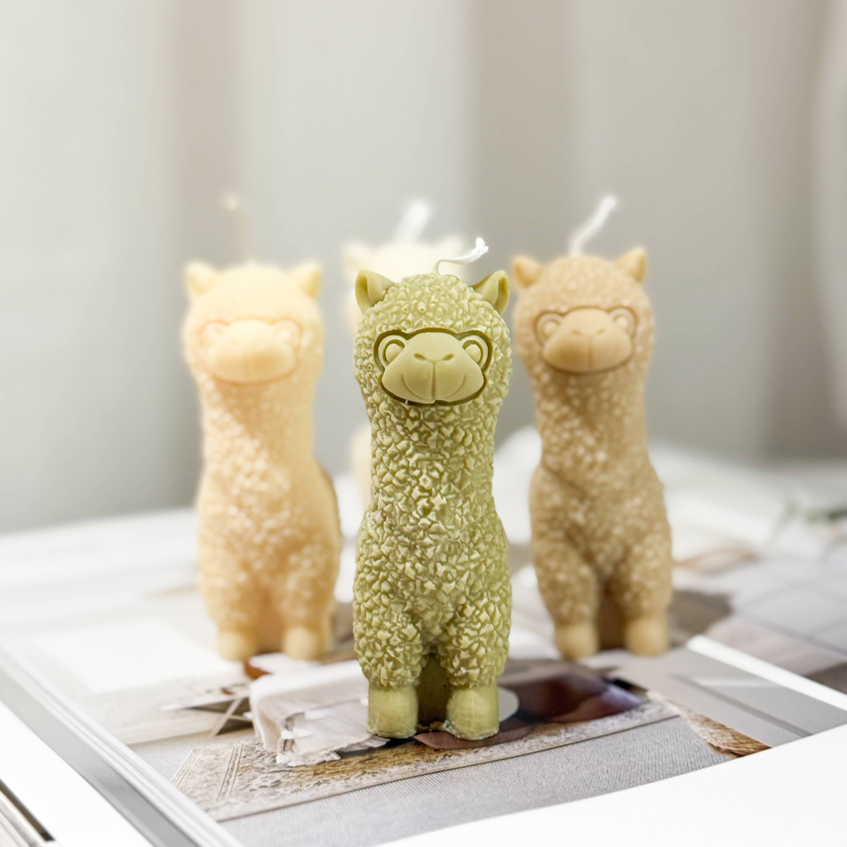 Iconic Candles - Wholesale Novelty candle - Alpaca Decorative Candle2