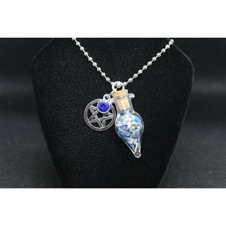 Tropfenförmige Pentagramm-Halskette aus Sodalith-Glas, Schmuck für den Großhandel von Witchcrafted in MI