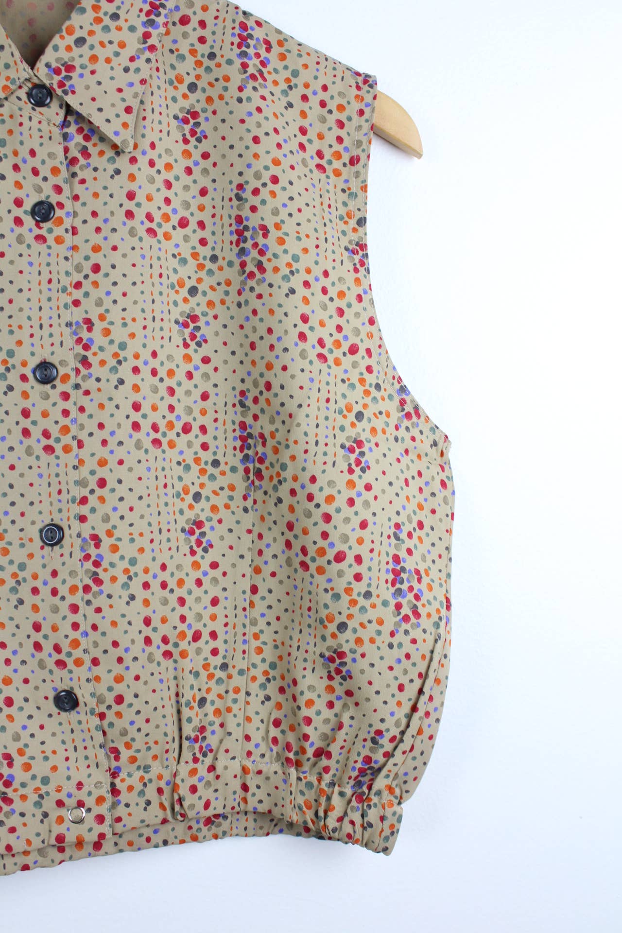 Sun's Out! - Wholesale Button Down Shirt - Women's - Reworked Vintage Sleeveless Button Up Blouse - Cinched3