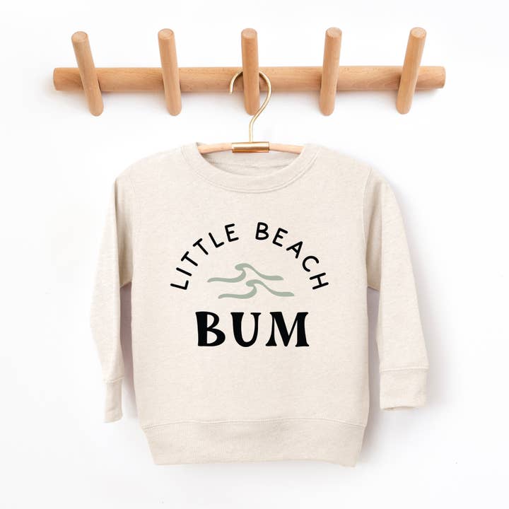 Little Beach Bum | Grafisk tröja för småbarn för wholesale av The Juniper Shop Wholesale