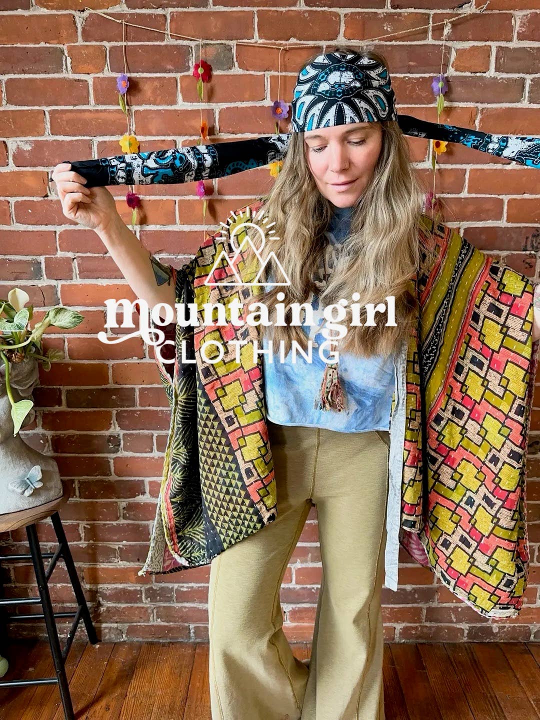 Mountain Girl Clothing - Wholesale Poncho - Women's - Upcycled Reversible Kantha Poncho Jakcet1