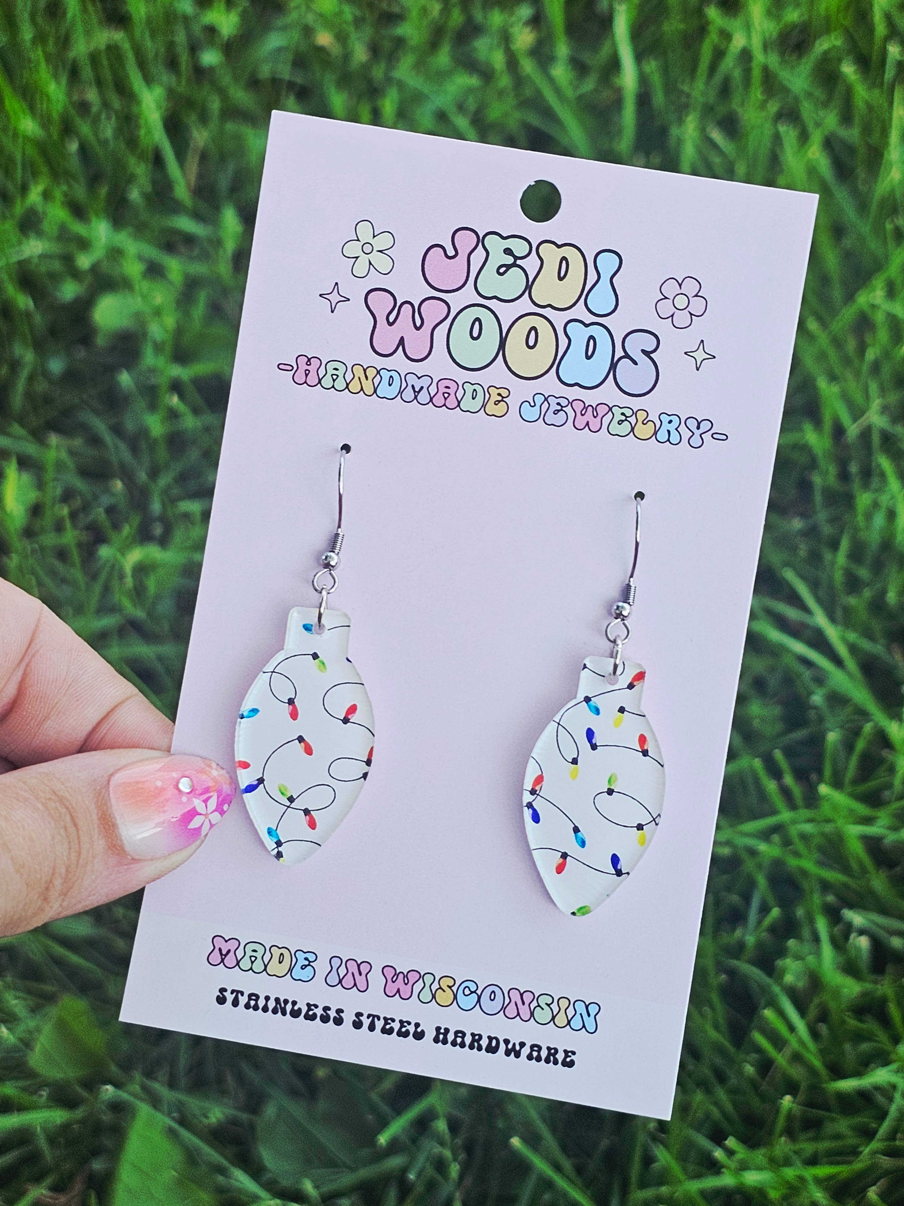 Jedi Woods LLC – Engroshandel Hængeøreringe og creoløreringe – Julelysstrenge - Lyspære Akryl Øreringe4