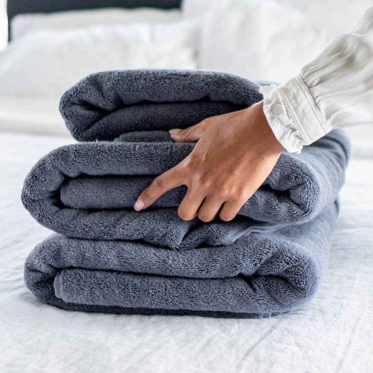 Superior Juego de toallas de mano de algodón de 8 piezas, toallas pequeñas  para secado rápido, artículos esenciales para el hogar, decoración de baño
