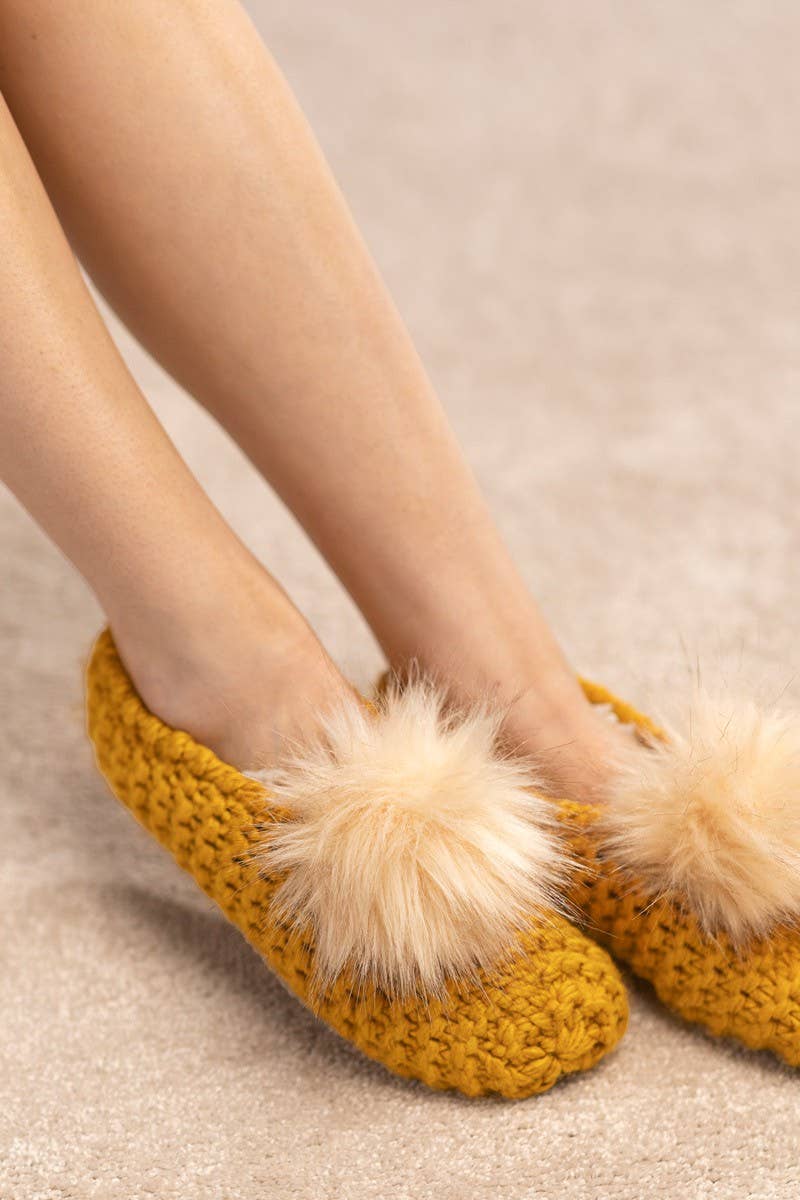 Urbanista - Wholesale Slippers - Women's - Knitted Slippers with Pom Pom8