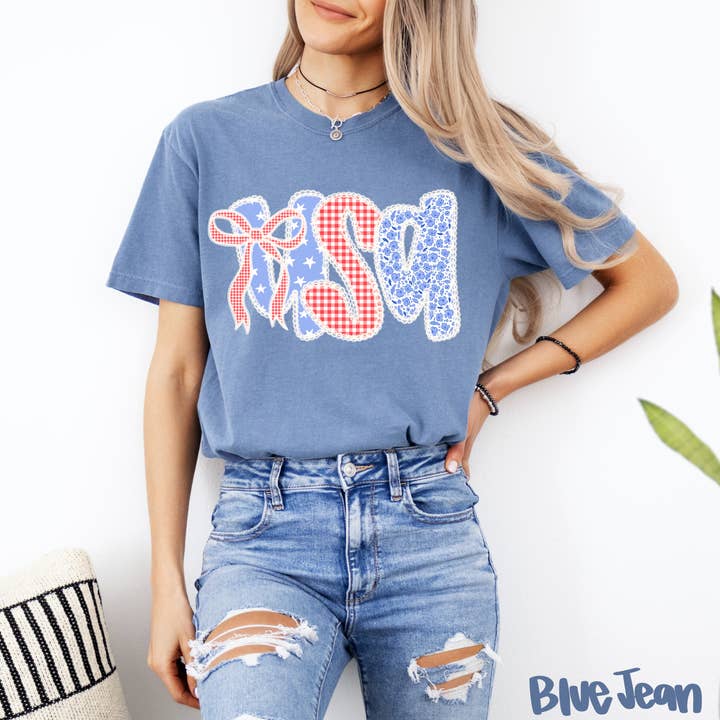 T-shirt adulte tendance Preppy USA patriotique 4 juillet avec nœud pour la vente par Painted Skies