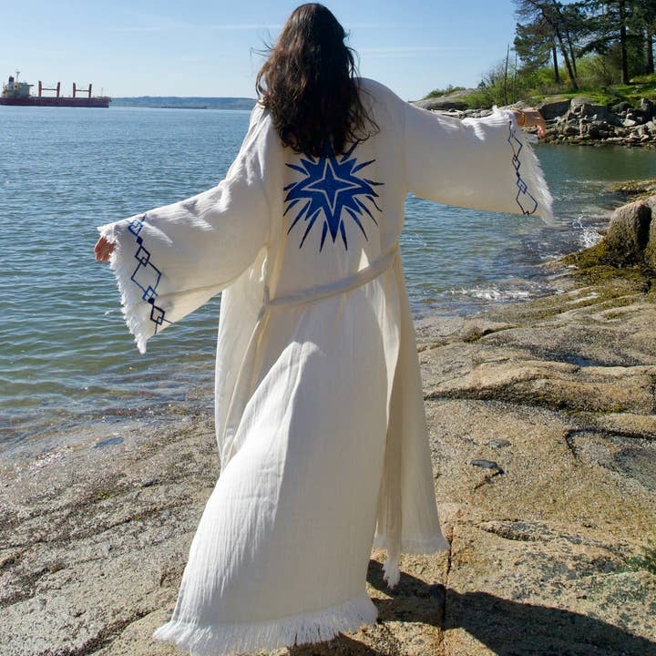 Kimono Étoile Céleste pour la vente par AstraWander