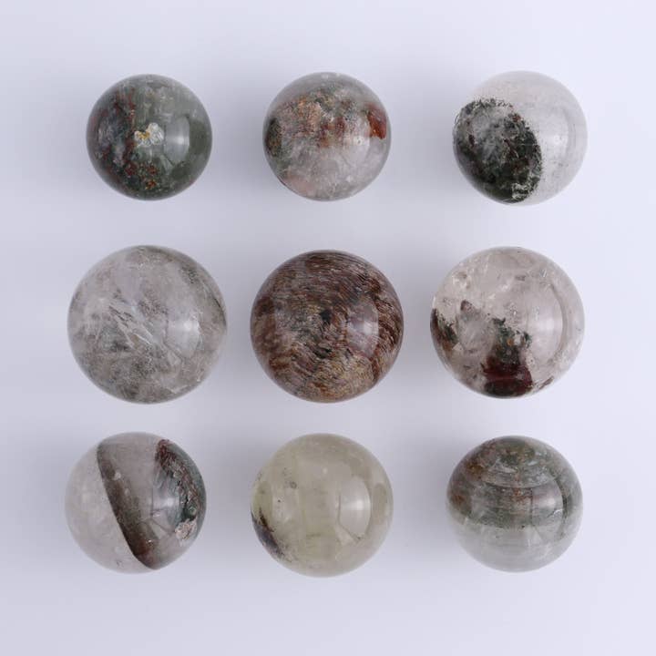 Quarz-Kugeln Set aus 9 für den Großhandel von Mi Esperanza Minerals
