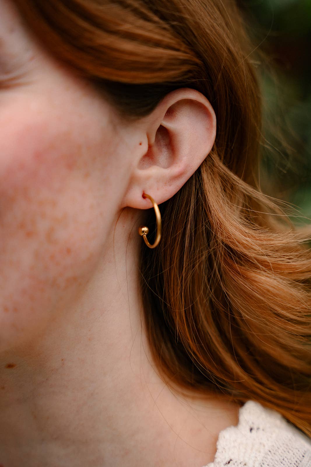 Spiffy & Splendid – wholesale Hoop-örhängen – Magnolia Hoops - Vit // Smycken, Örhängen9