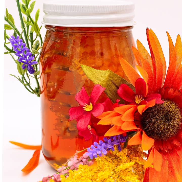 Bell Honey Company – wholesale Honey – Pure wildflower Honey 24oz pint jar with comb 12 pack