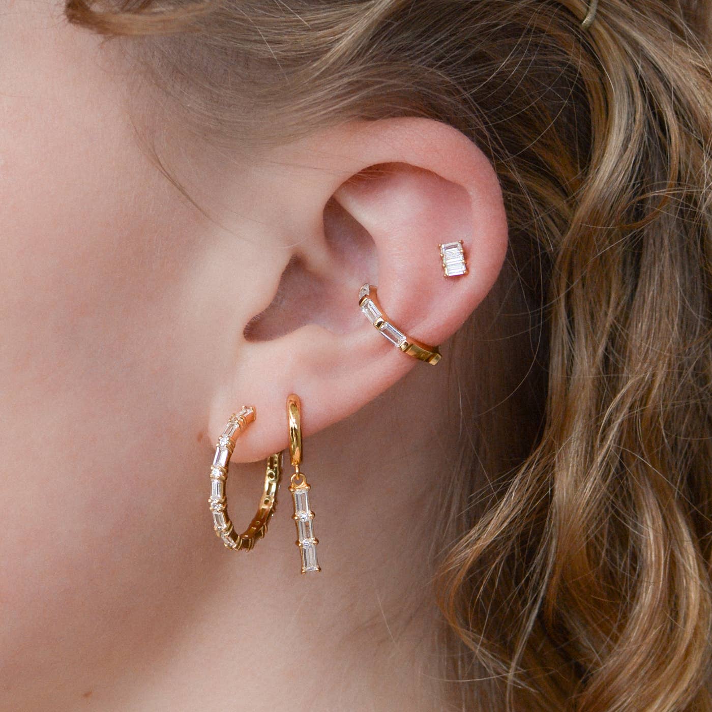 Au 79 - Vente Petits anneaux - Huggies de pierre tombante de St Moritz4