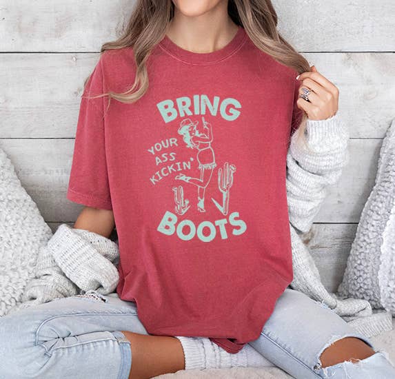 LaLaSista - Venta al por mayor Camiseta serigrafiada - Mujer - CAMISETA TEÑIDA CON ESTAMPADO WESTERN DE BRING BOOTS3