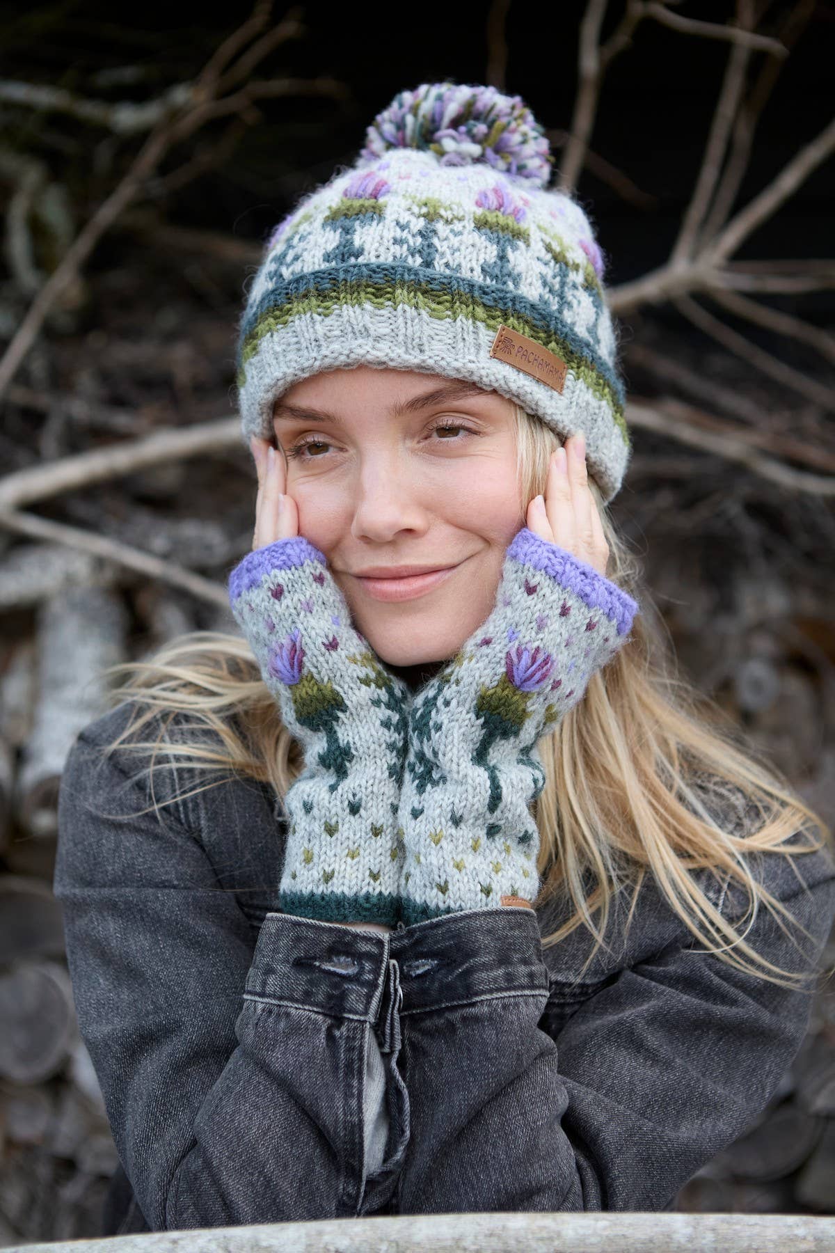 One Colour Scottish Thistle Knit Fingerless Gloves Grey Wool Floral for wholesale on Faire5