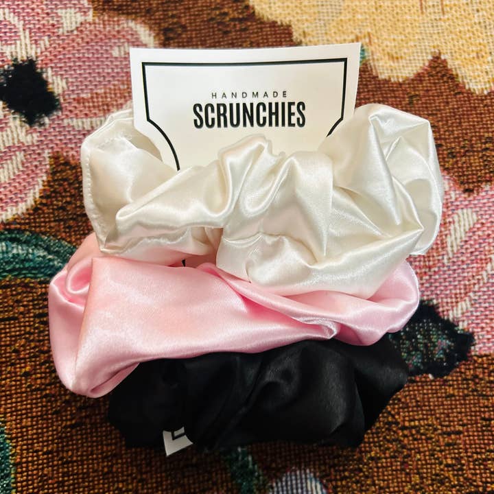 Juego de Coleteros de Satén Rosa (Paquete de 3) para venta al por mayor de Crochet by Jolene