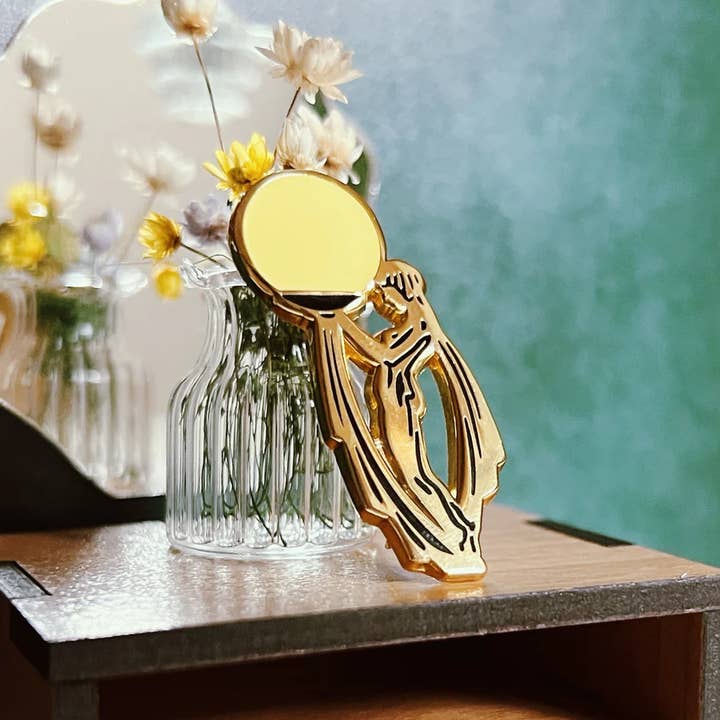 Art Deco Lamp Lady Enamel Pin and other Purchase Wholesale vendita lampadari. Free Returns & Net 60 Terms on Faire trending on Faire.