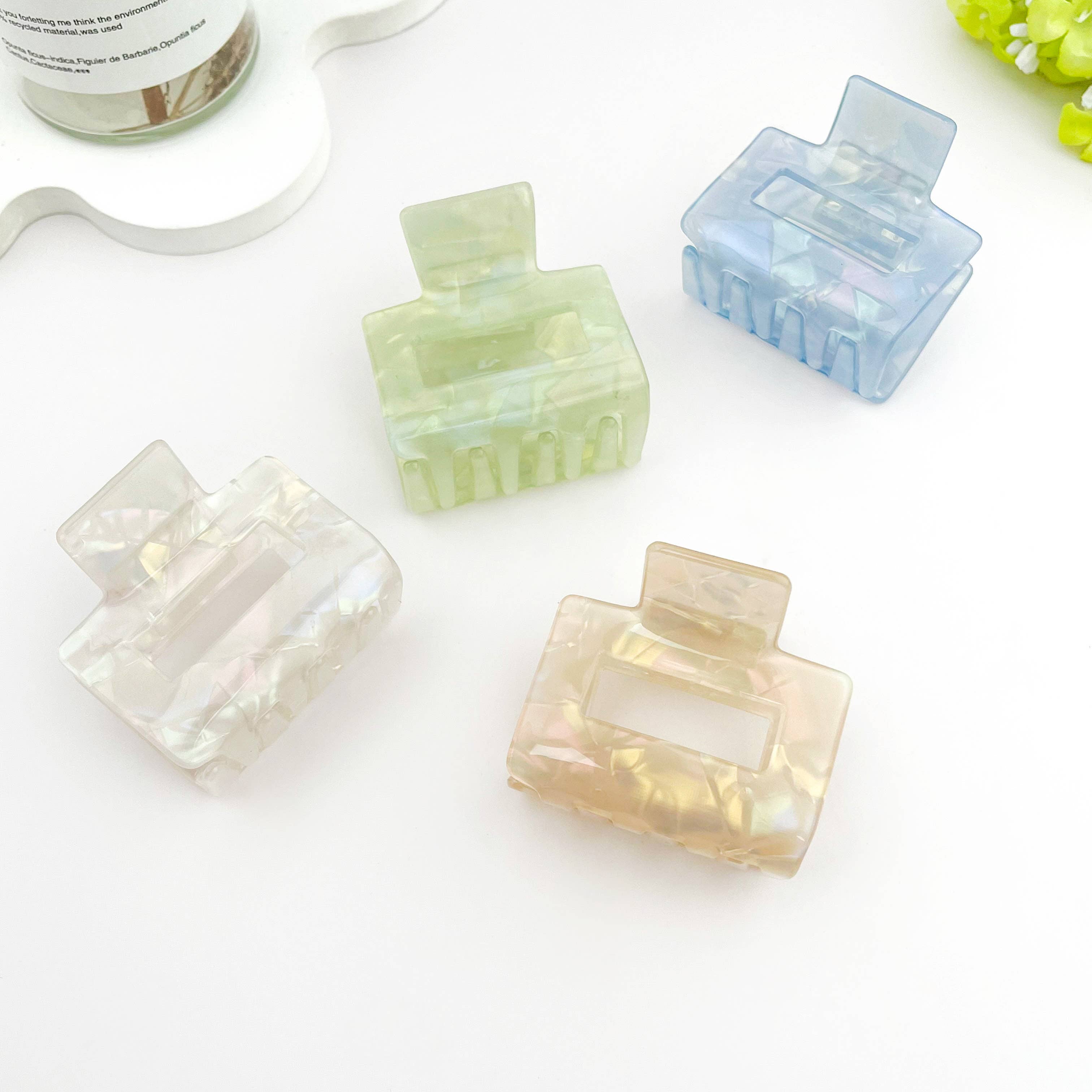 mildstyles - Vendita all'ingrosso Fermaglio per capelli - Donna - Clip a artiglio quadrato medio cavo – Stile geometrico moderno3