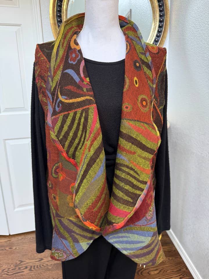 677 Coco Vest with Pockets for wholesale by In Style Scarves