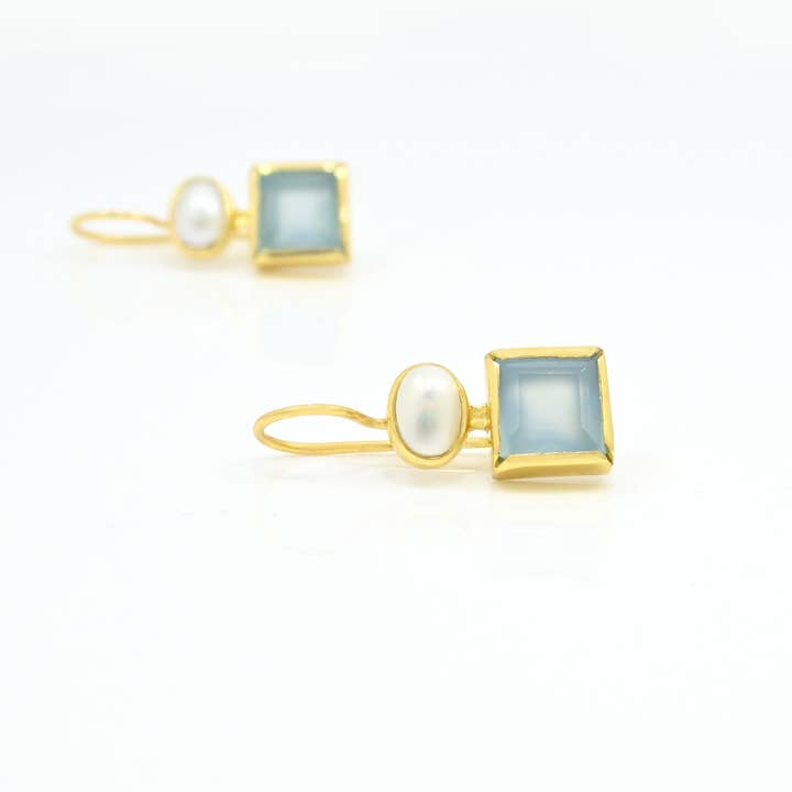 Schmuckoo Berlin - Wholesale Dangle Earrings - Danae Earring Gold - Pearl & Blue Chalcedony