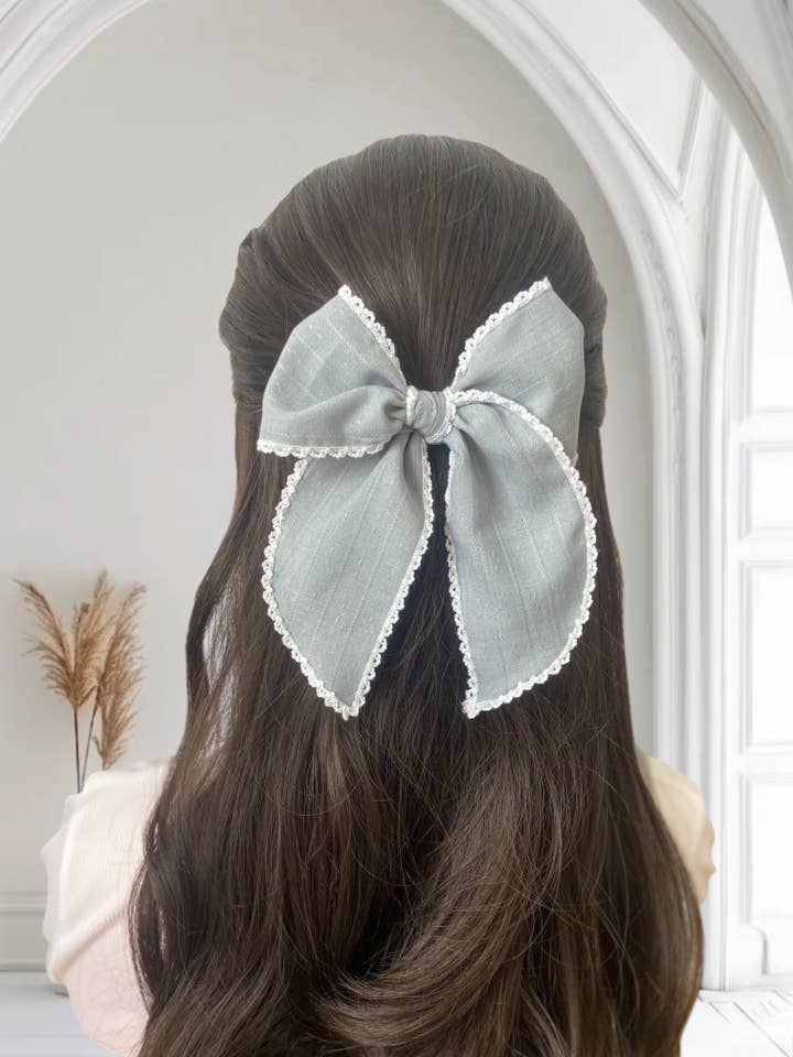 Vintage grijze katoenen kanten haarstrik, kerst haarclip voor wholesale door Belle Linen