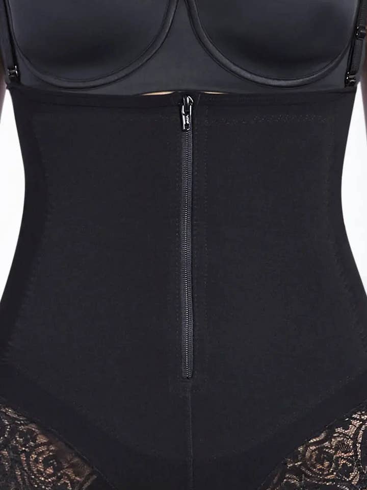 Curveez – Engroshandel Shapewear - Dame – Blonde Bodysuit Hofteholder