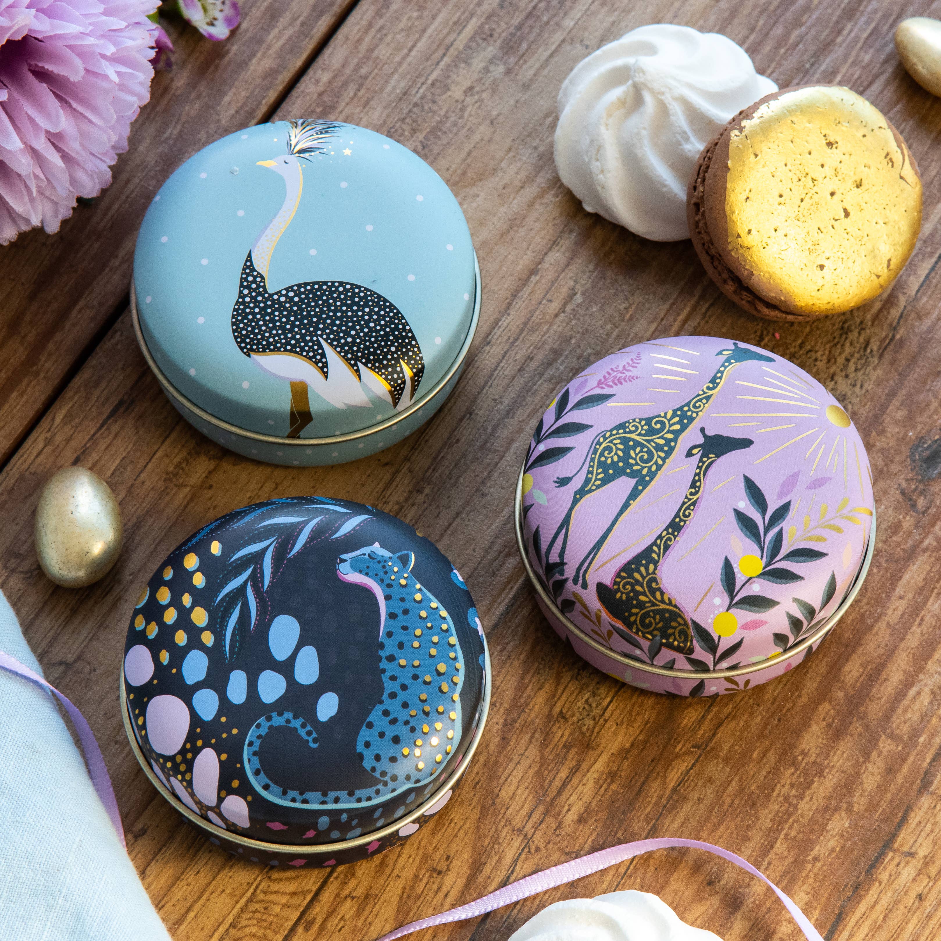 Tin Treats – wholesale Decorative box – Sara Miller - Small Round Tin (6 Asst) / Mint Imperials1