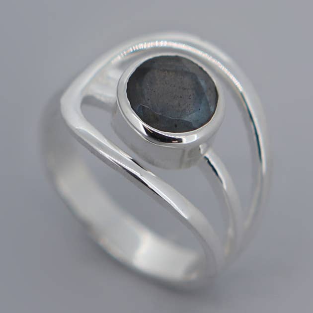 Culture Spot - Wholesale Single Stone/Solitaire Ring - Shimmering Labradorite Sterling Silver Loop Ring2