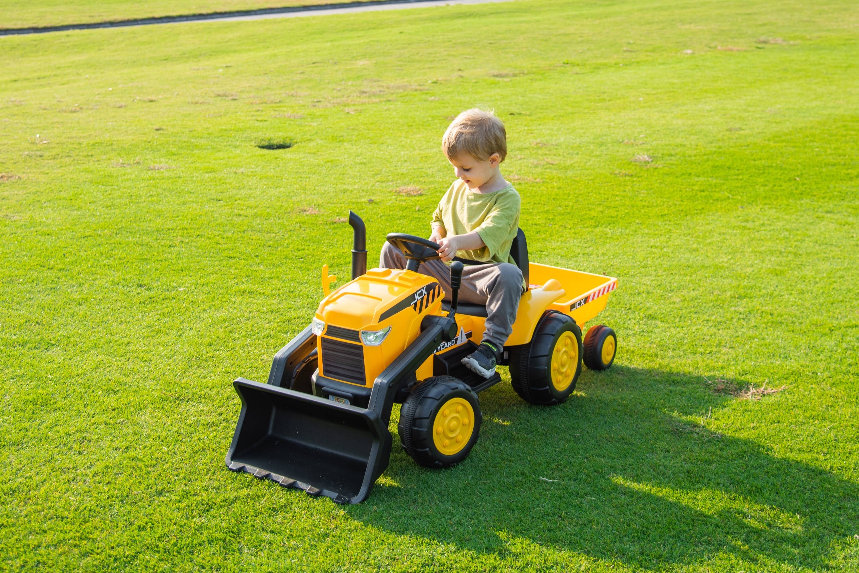 Yellow 12V Freddo Excavator 1 Seater Ride on for Kids for wholesale on Faire4