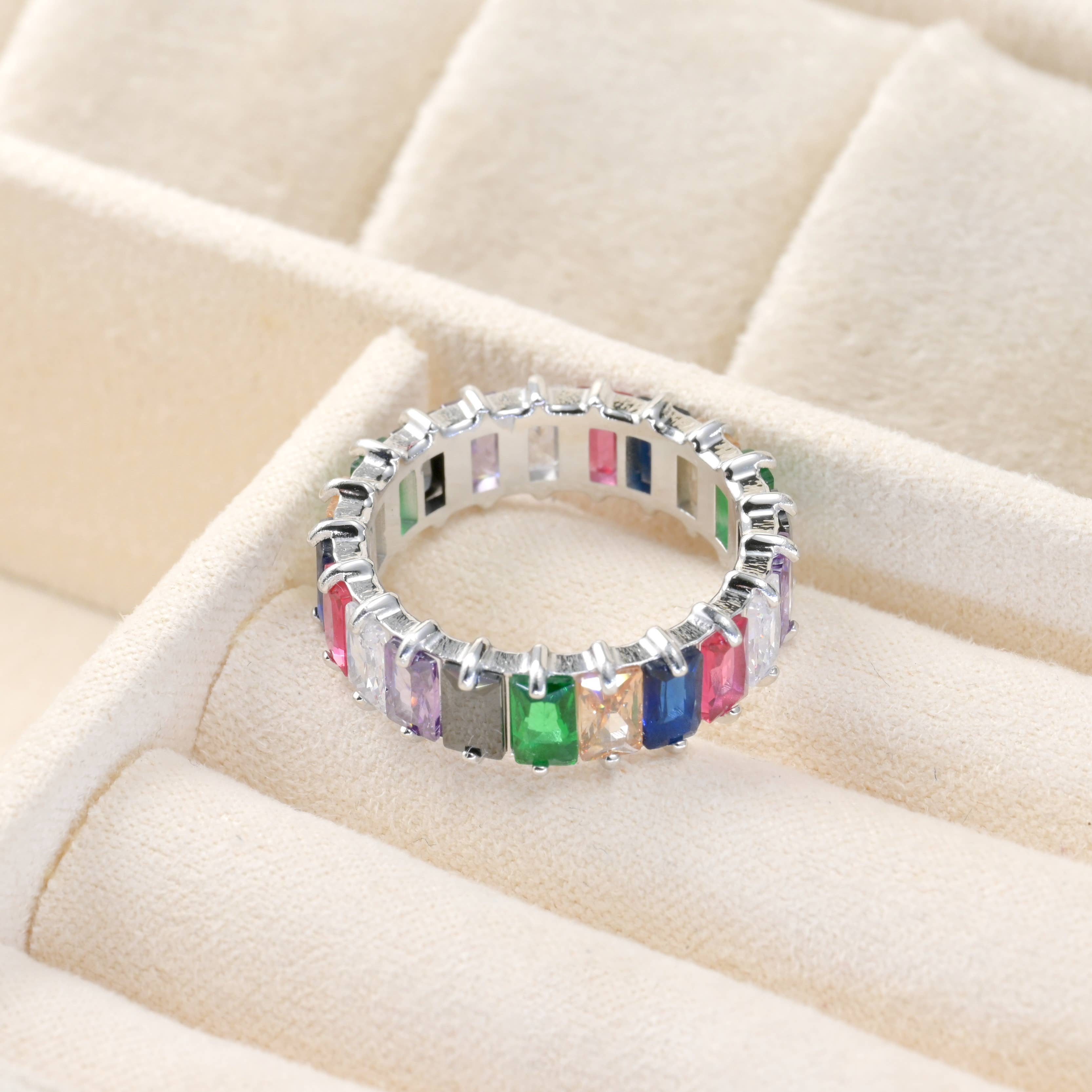 Blueyejewelry – Engroshandel Ring med sten – Bred baguette-skåret diamantring med CZ10