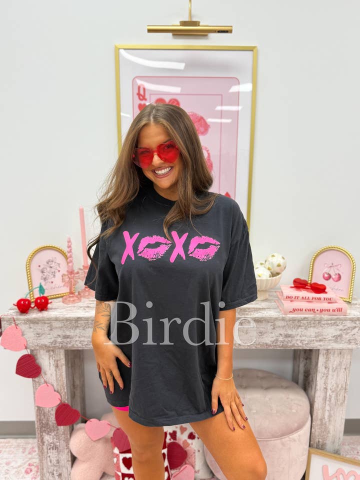 XOXO Lips Graphic Tee on Black for wholesale by birdie