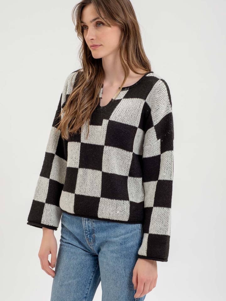 Blu Pepper - Wholesale Knit Sweater - Women's - CHECKERED SPLIT NECK LONG SLEEVE KNIT SWEATER