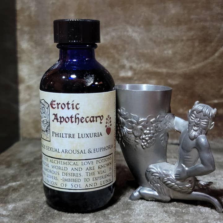 Philtre Luxuria for wholesale by Rosarium Blends