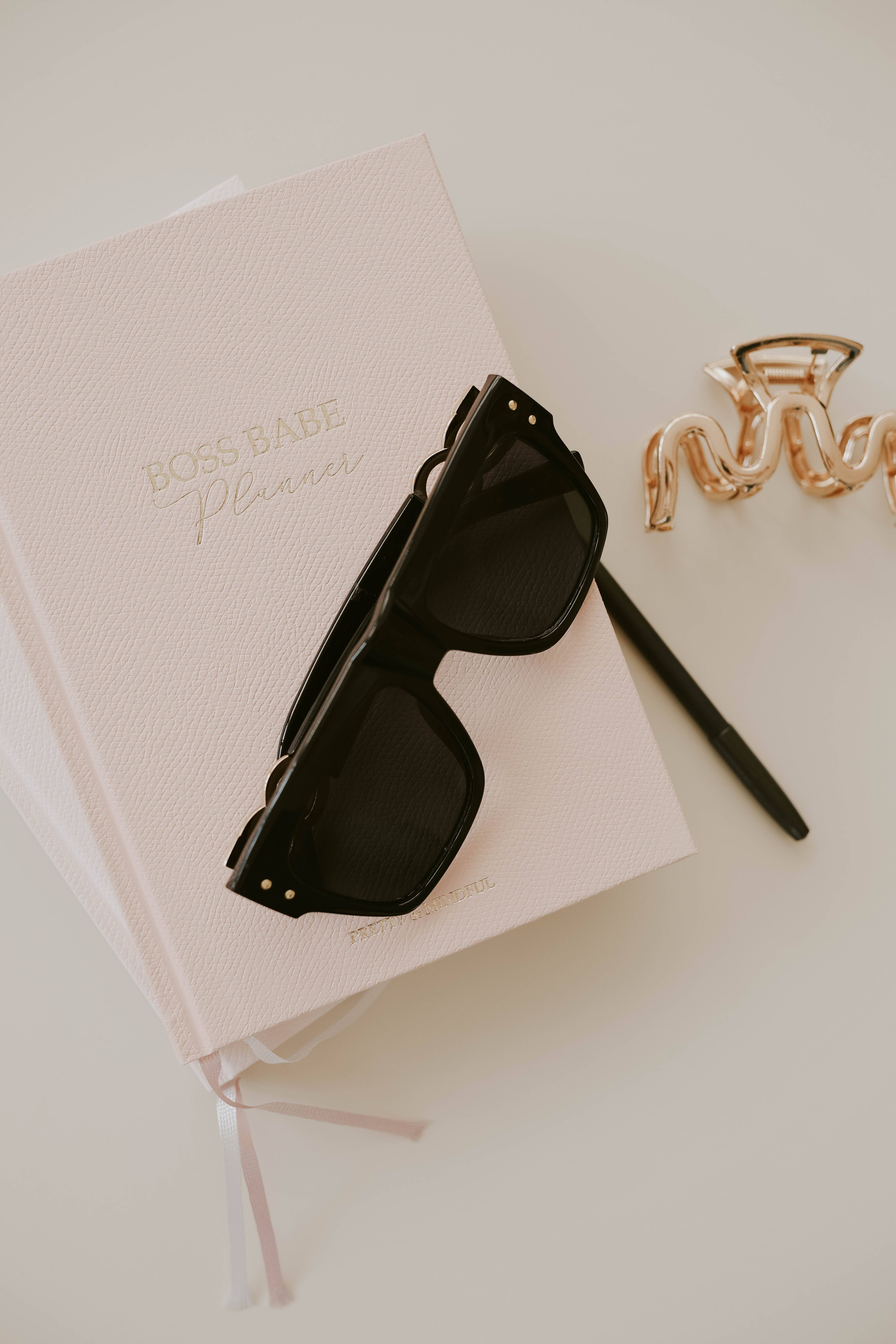 Pretty & Mindful - Wholesale Planner - Boss Babe Planner - Daily Planner for More Success - English9