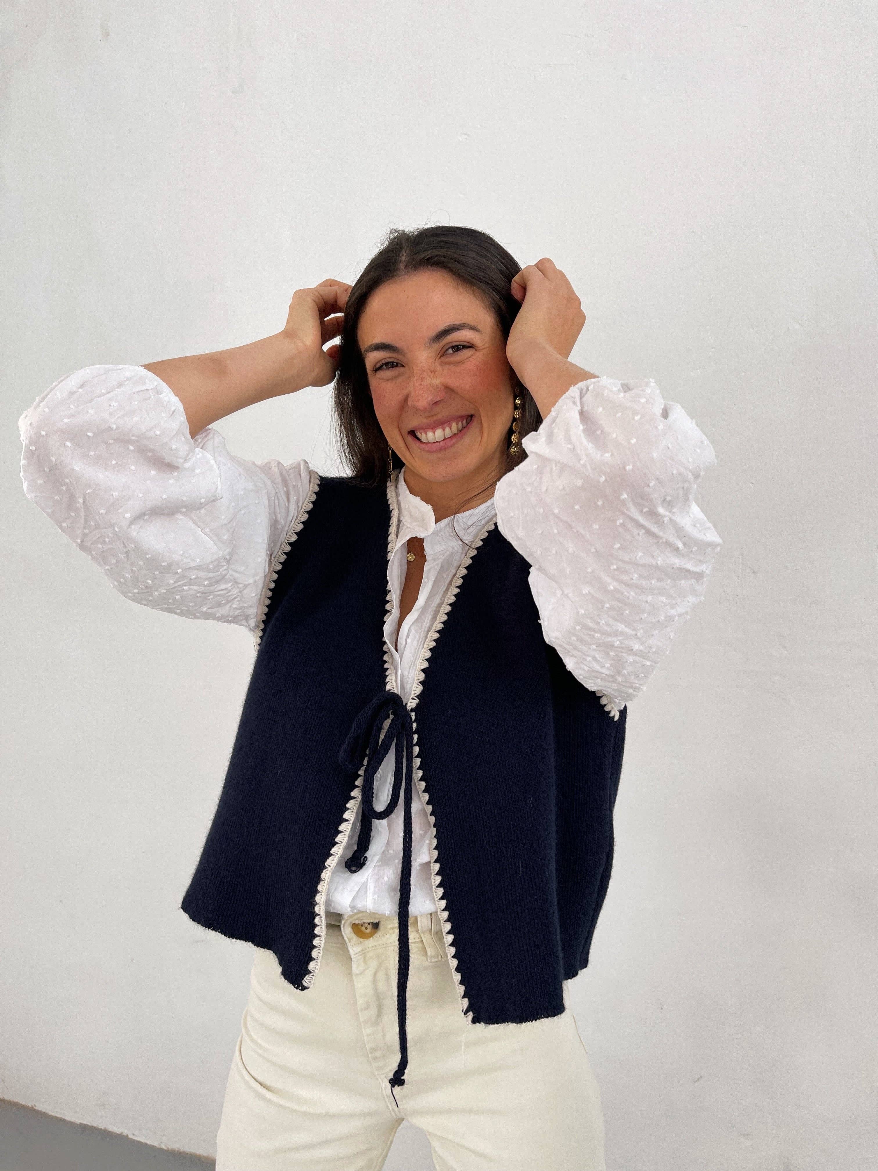 MindTraveler – wholesale Väst - Dam – Marine Dot Vest1