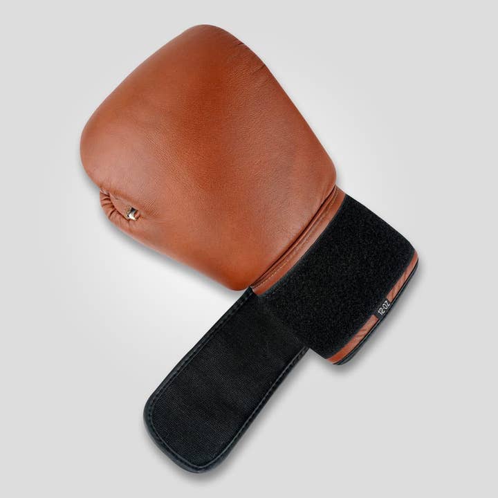 Factory Blanks - Wholesale Sporting accessories - FIGHTING PRO GLOVES – CLASSIC LACE-UP BOXING GEAR1