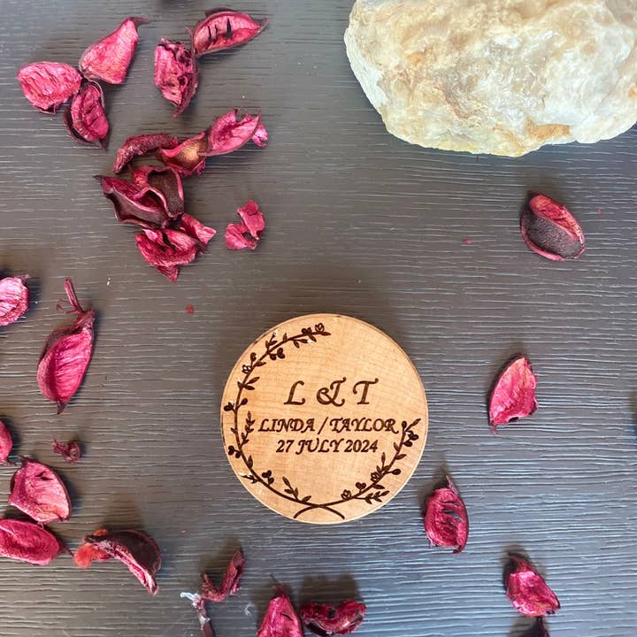 WoodCraftHaven - Vente Sous-verre - Sous-verres en bois fabriqués à la main : des cadeaux de mariage pour votre magasin16